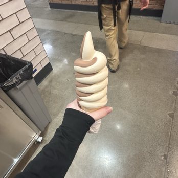 Meadowlark Dairy - Livermore - Large chocolate vanilla swirl cone $4 (: - Ice Cream & Frozen Yogurt Near Me - Livermore, California