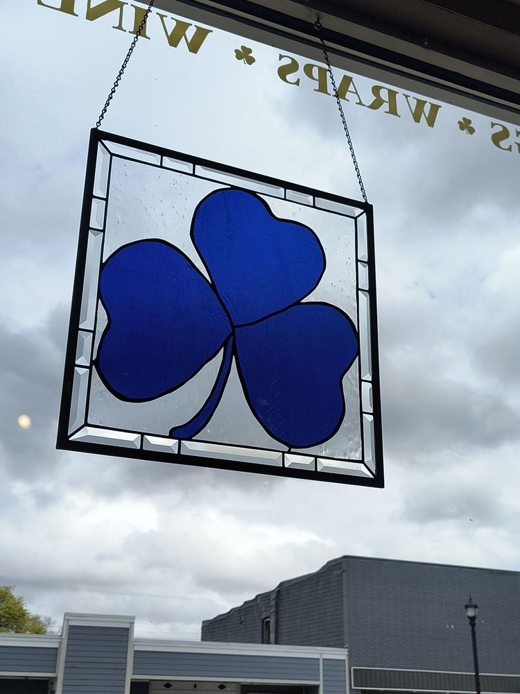 The Blue Shamrock Pub Logo