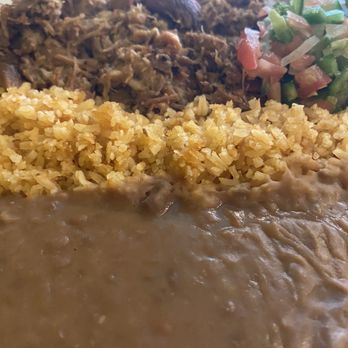 El Michoacano Mexican Restaurant - Carnitas pkate - Mexican Near Me - Del Valle, Texas El Michoacano Mexican Restaurant - Carnitas pkate - Mexican Near Me - Del Valle, Texas
