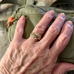 Quikset Jewelry & Watch Repair - Restored puzzle ring. Yay!