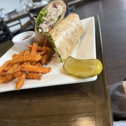Volo - Chicken salad wrap