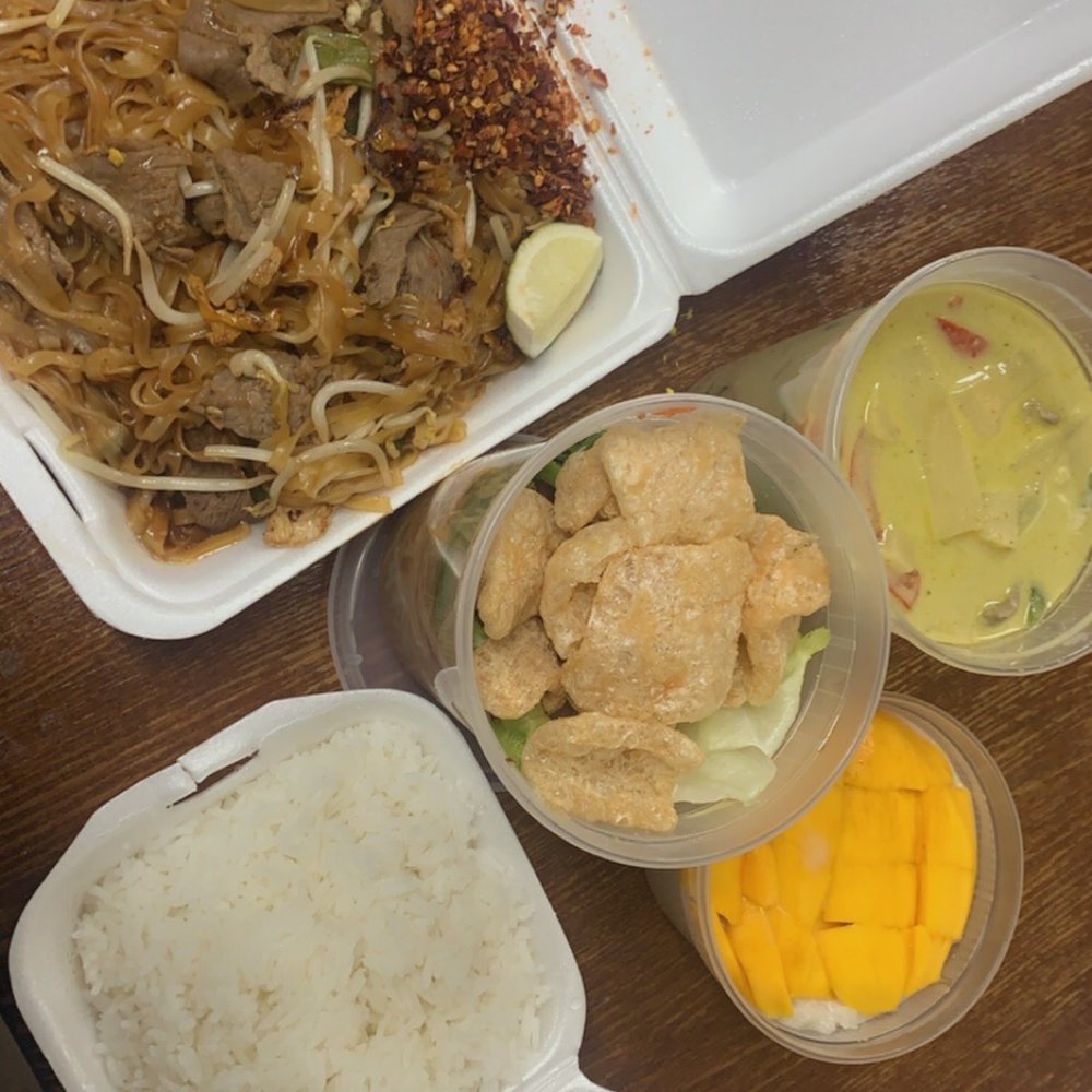 Pad Thai, lao Papaya Salad, Green Curry, Mango Sweet Sticky Rice