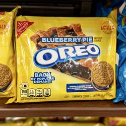 Smith's Marketplace - They have Blueberry Pie Oreos in Utah waaat??!! What will they come up with next lolll