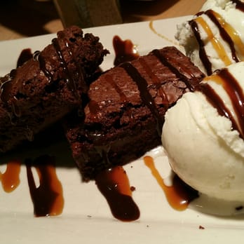Boston Pizza - Yummy desert - Pizza Near Me - Edmundston, New Brunswick Boston Pizza - Yummy desert - Pizza Near Me - Edmundston, New Brunswick