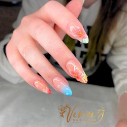 Venice Nail and Bar