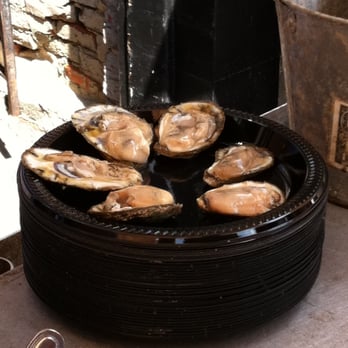 Kooper's Tavern - $1 oysters on the half shell outside of Kooper's - Bars Near Me - Baltimore, Maryland Kooper's Tavern - $1 oysters on the half shell outside of Kooper's - Bars Near Me - Baltimore, Maryland