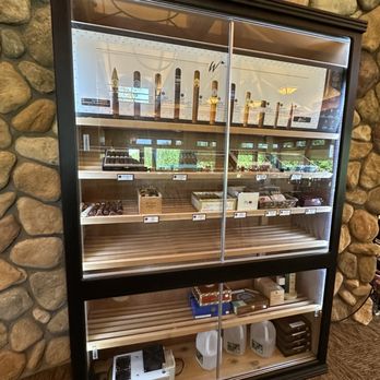 The Wilderness At Fortune Bay - Cigars in the club - New American Near Me - Tower, Minnesota The Wilderness At Fortune Bay - Cigars in the club - New American Near Me - Tower, Minnesota