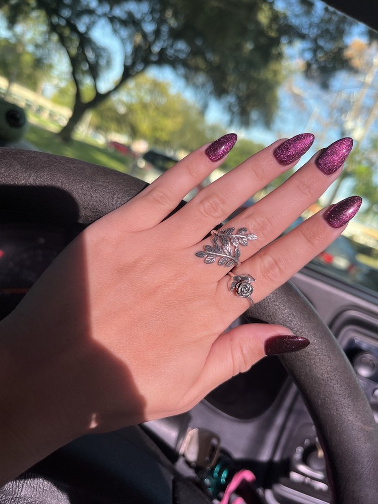 Fashion Nail Spa Logo