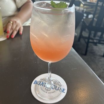 Back Bay Boathouse - Lake Effect cocktail - Burgers Near Me - Wolfeboro, New Hampshire
