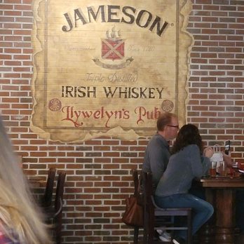 Llywelyn's Pub - Sunday Funday before the Chiefs! - Irish Pub Near Me - Lee's Summit, Missouri