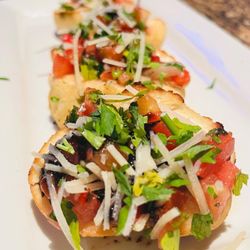 BJ's Restaurant & Brewhouse - Garlic knot bruschetta