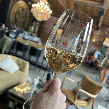 Bigsby's Folly - Brut Cuvee - Wineries Near Me - Denver, Colorado