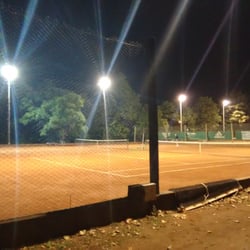 San Bartolomé Deportes - Una de las 6 canchas de tenis