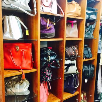 Return Style - Purses are beautifully displayed! - Women's Clothing Near Me - Redondo Beach, California Return Style - Purses are beautifully displayed! - Women's Clothing Near Me - Redondo Beach, California