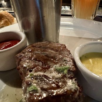 555 East Steakhouse - 6oz Filet Mignon (8 oz.) - Steakhouses Near Me - Long Beach, California