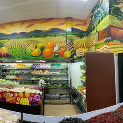 Guadalajara Meat Market - Beautiful painting and veggies