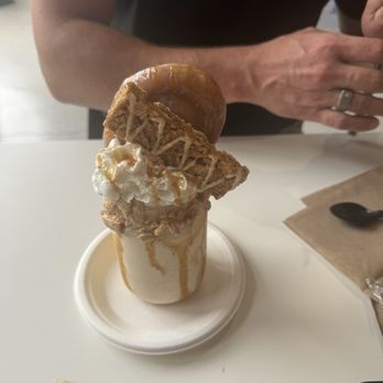 Scoop Around Ice Cream Bar - Cinnamon toast crunch cereal chiller - Ice Cream & Frozen Yogurt Near Me - Chattanooga, Tennessee