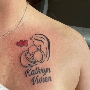 Golden Rose Tattoo - Mother and twins tattoo - Tattoo Near Me - San Antonio, Texas