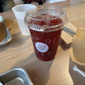 Blackberry Market - Fresh tea - Coffee & Tea Near Me - Oak Brook, Illinois