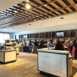 Cooper’s Hawk Winery & Restaurant - Interior