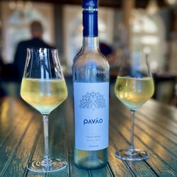 208 Wine Bar - Awesome wine!