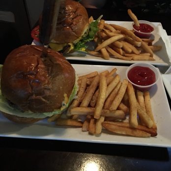The Pub - Pizza Near Me - Lake Forest, California