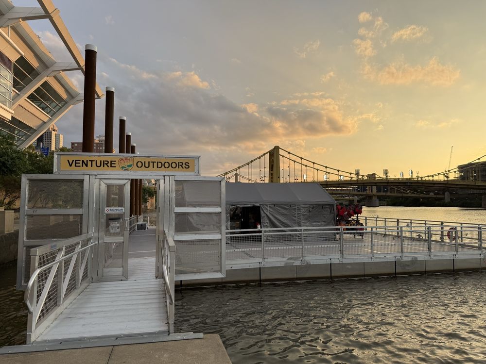 Kayak Pittsburgh Logo