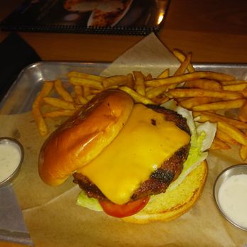 BJ's Restaurant & Brewhouse - Cheeseburger - New American Near Me - San Bernardino, California