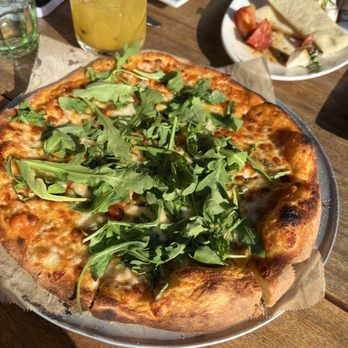 Rooftop 25 - Margherita pizza - Cocktail Bars Near Me - San Francisco, California