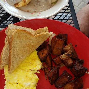 East Ocean Cafe - Biscuits and gravy - Breakfast & Brunch Near Me - Boynton Beach, Florida East Ocean Cafe - Biscuits and gravy - Breakfast & Brunch Near Me - Boynton Beach, Florida