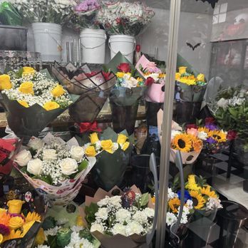 La Croix Flowers - Flowers - Florists Near Me - Whittier, California La Croix Flowers - Flowers - Florists Near Me - Whittier, California