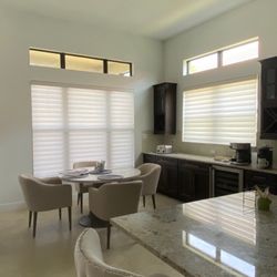 Havertys Furniture - Kitchen set