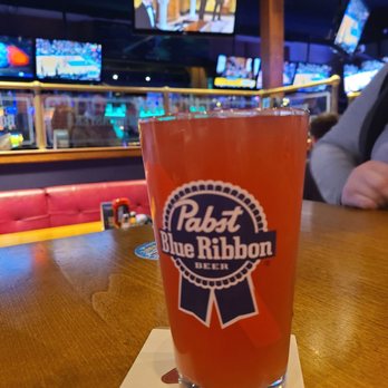 Coolidge Corner Clubhouse - Blackberry cider - Sports Bars Near Me - Brookline, Massachusetts