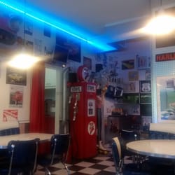 Happy Days Coffee - Diner decor
