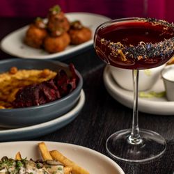 UnCork'd Kitchen & Bar  - Now serving lunch!