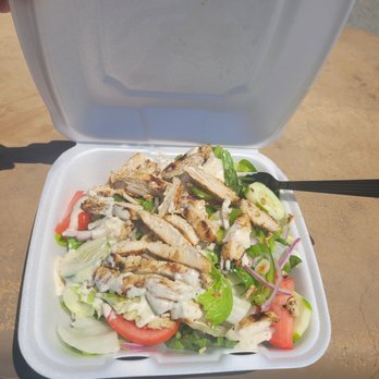 TJ's Restaurant & Pizza - Garden salad with grilled chicken and peppercorn dressing...$11.50 - Pizza Near Me - Old Saybrook, Connecticut TJ's Restaurant & Pizza - Garden salad with grilled chicken and peppercorn dressing...$11.50 - Pizza Near Me - Old Saybrook, Connecticut