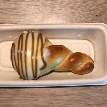 Bāng Bar - Cinnamon bun - Korean Near Me - New York, New York