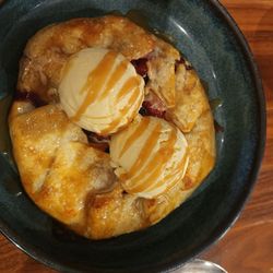 1882 At The Pine Room - Fruit pie