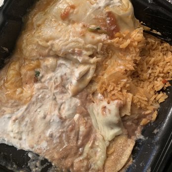 Las Fuentes - Caldo De Burrito Mojado - Mexican Near Me - Reseda, California Las Fuentes - Caldo De Burrito Mojado - Mexican Near Me - Reseda, California