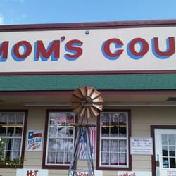 Mom's Country Deli