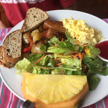 Café La Gaffe - Scrambled eggs with farmers sausage - Breakfast & Brunch Near Me - Toronto, Ontario Café La Gaffe - Scrambled eggs with farmers sausage - Breakfast & Brunch Near Me - Toronto, Ontario