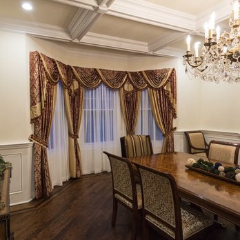 Glamour Decorating - Custom made traditional dining room draperies made by Glamour Decorating for our client in Princeton, NJ 08540 - Shades & Blinds Near Me - Short Hills, New Jersey Glamour Decorating - Custom made traditional dining room draperies made by Glamour Decorating for our client in Princeton, NJ 08540 - Shades & Blinds Near Me - Short Hills, New Jersey