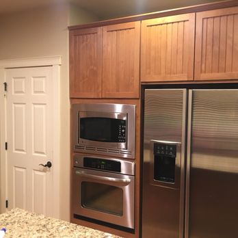 Martinez Cleaning Services - Kitchen - Home Cleaning Near Me - Kent, Washington Martinez Cleaning Services - Kitchen - Home Cleaning Near Me - Kent, Washington