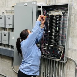 Rm Electric - After run different electrical test we also torque brakers wire