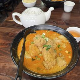 Curry chicken with broad noodles Curry chicken with broad noodles