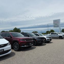 Veero - New Ford, Chrysler, Dodge, Jeep, Ram dealership in Morris, MN.