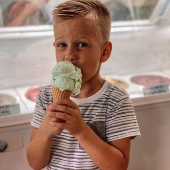 Cabanas - Mint chocolate chip - Ice Cream & Frozen Yogurt Near Me - Saint Joseph, Michigan