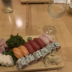 M Vista - Sushi combo