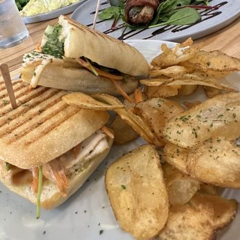 Buzz & Bites - Katy - Coffee & Tea Near Me - Katy, Texas Buzz & Bites - Katy - Coffee & Tea Near Me - Katy, Texas