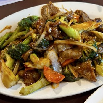 Pearl River Restaurant - Beef with Broccoli - Cantonese Near Me - Edmonton, Alberta Pearl River Restaurant - Beef with Broccoli - Cantonese Near Me - Edmonton, Alberta